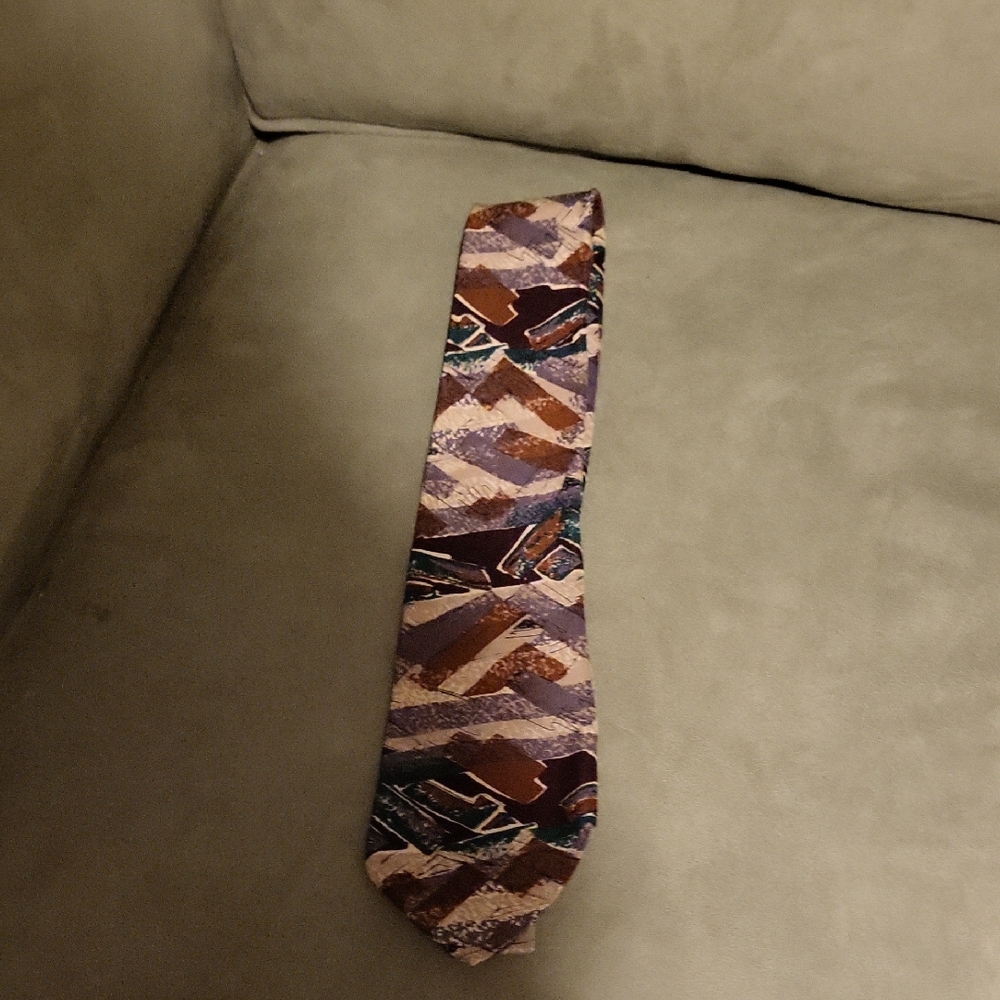 Elegant Purple and Brown Patterned Tie